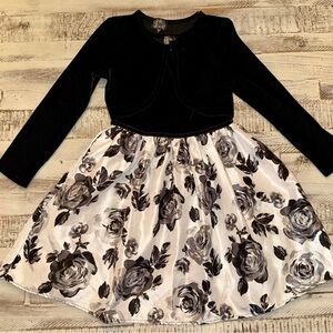 Black and White Fit and Flare Long Sleeve Dress